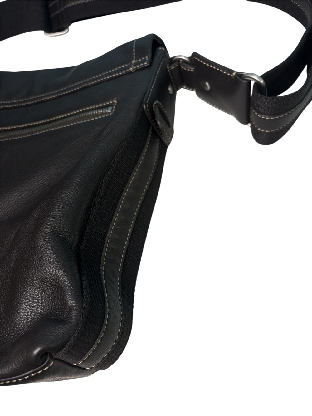 Levenger Pebbled Leather Messenger Bag Laptop Tablet Bomber Mocha Shoulder Strap - Picture 14 of 16